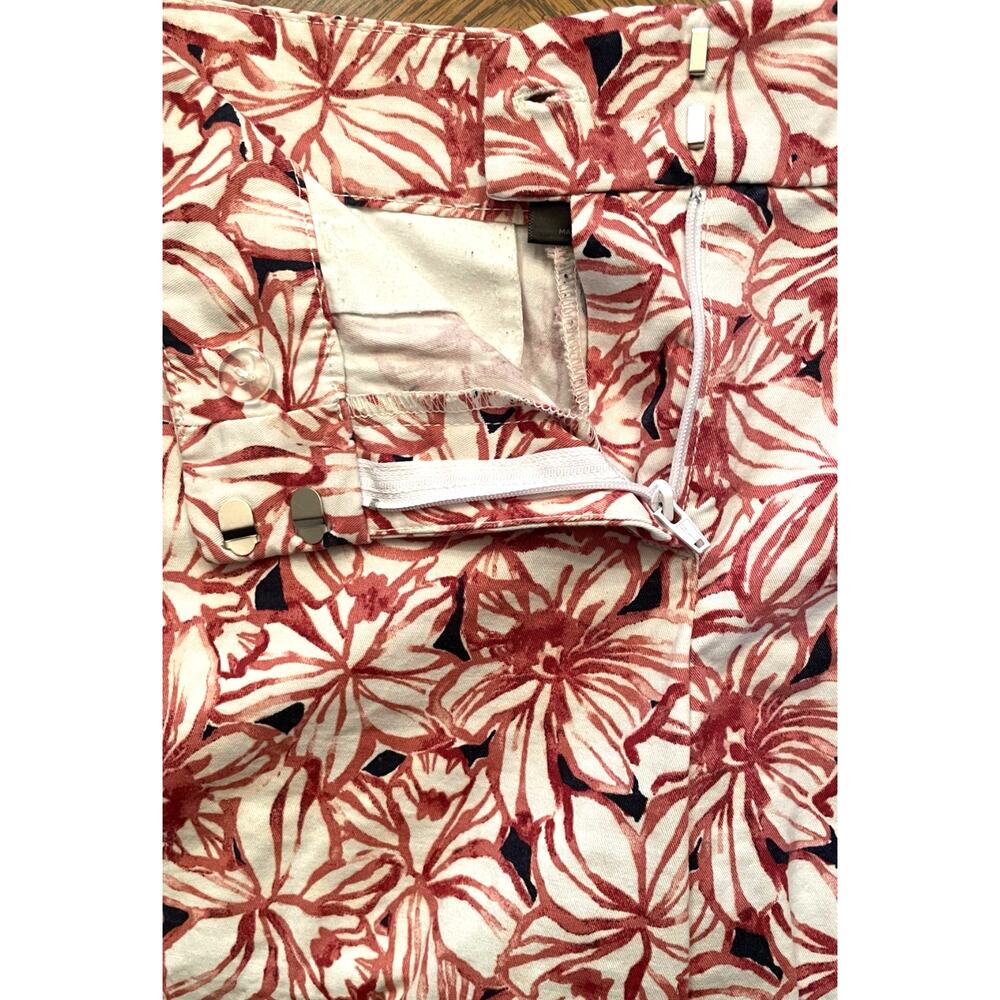 Ann Taylor Floral Chino Shorts – Red &‎ White Hibiscus Print – Size 2 - Picture 7 of 9